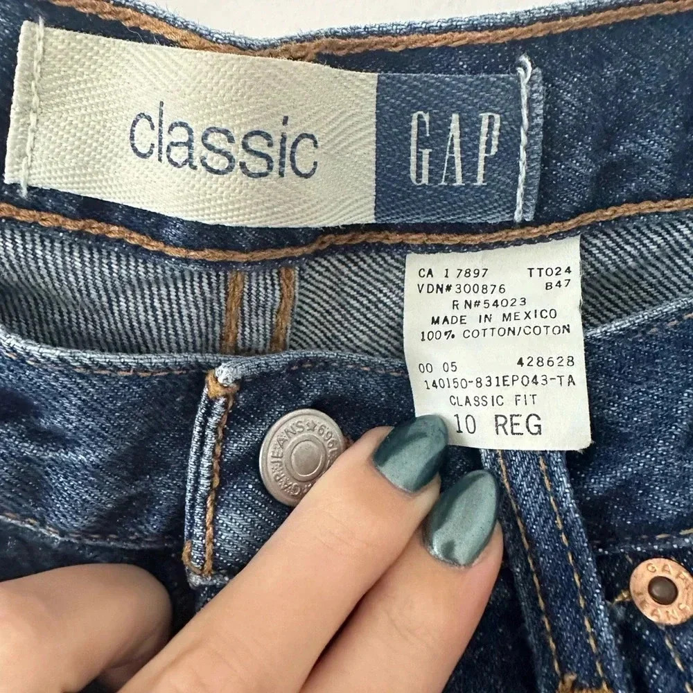 Vintage Gap Classic Blue Jeans - Picture 2 of 7